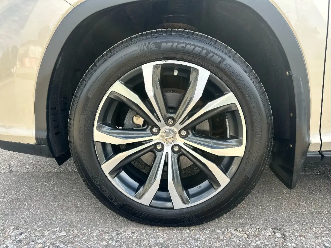 Lexus RX снимка Lexus RX