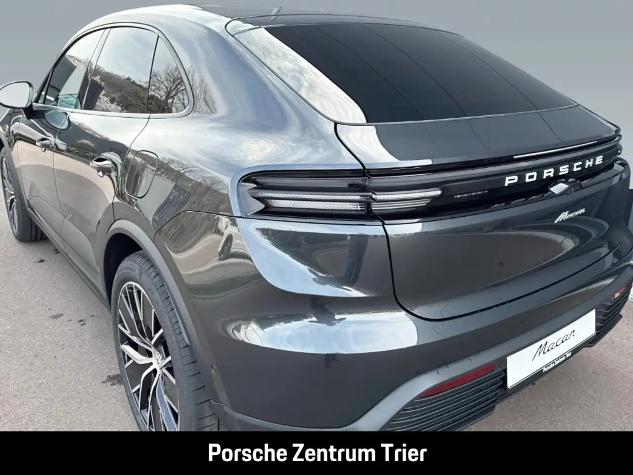 Porsche Macan Surround-View 21-Zoll Abstandstempomat LED 10