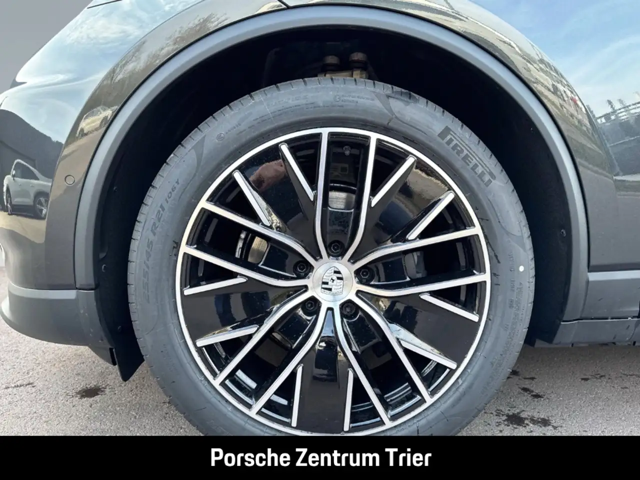 Porsche Macan Surround-View 21-Zoll Abstandstempomat LED 8