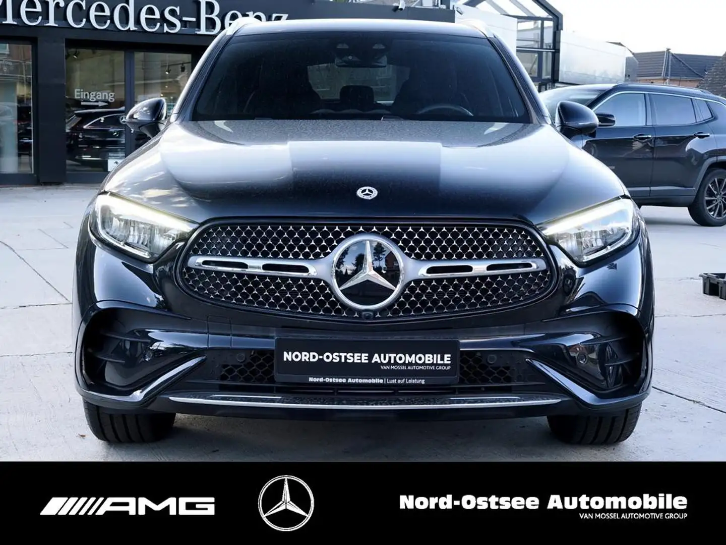 Mercedes-Benz GLC 300 d 4M AMG KAMERA AHK DISTRONIC KEYLESS Schwarz - 2