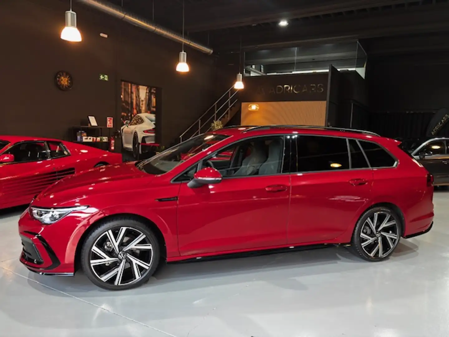 Volkswagen Golf Variant 1.5 eTSI R-Line DSG 110kW Burdeos - 2