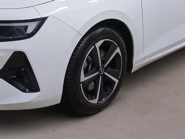 Opel Astra view 8