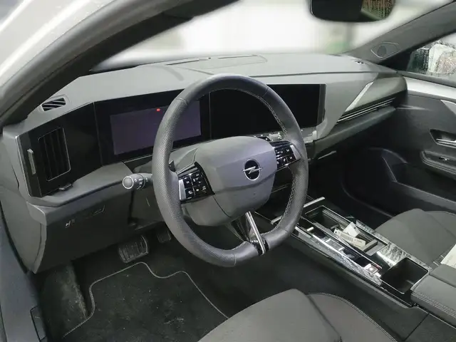 Opel Astra view 13