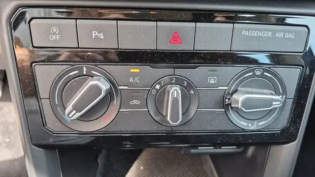 Volkswagen T-Cross view 13