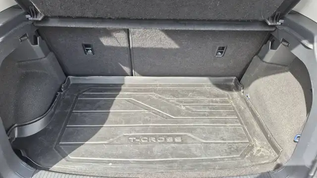 Volkswagen T-Cross view 14