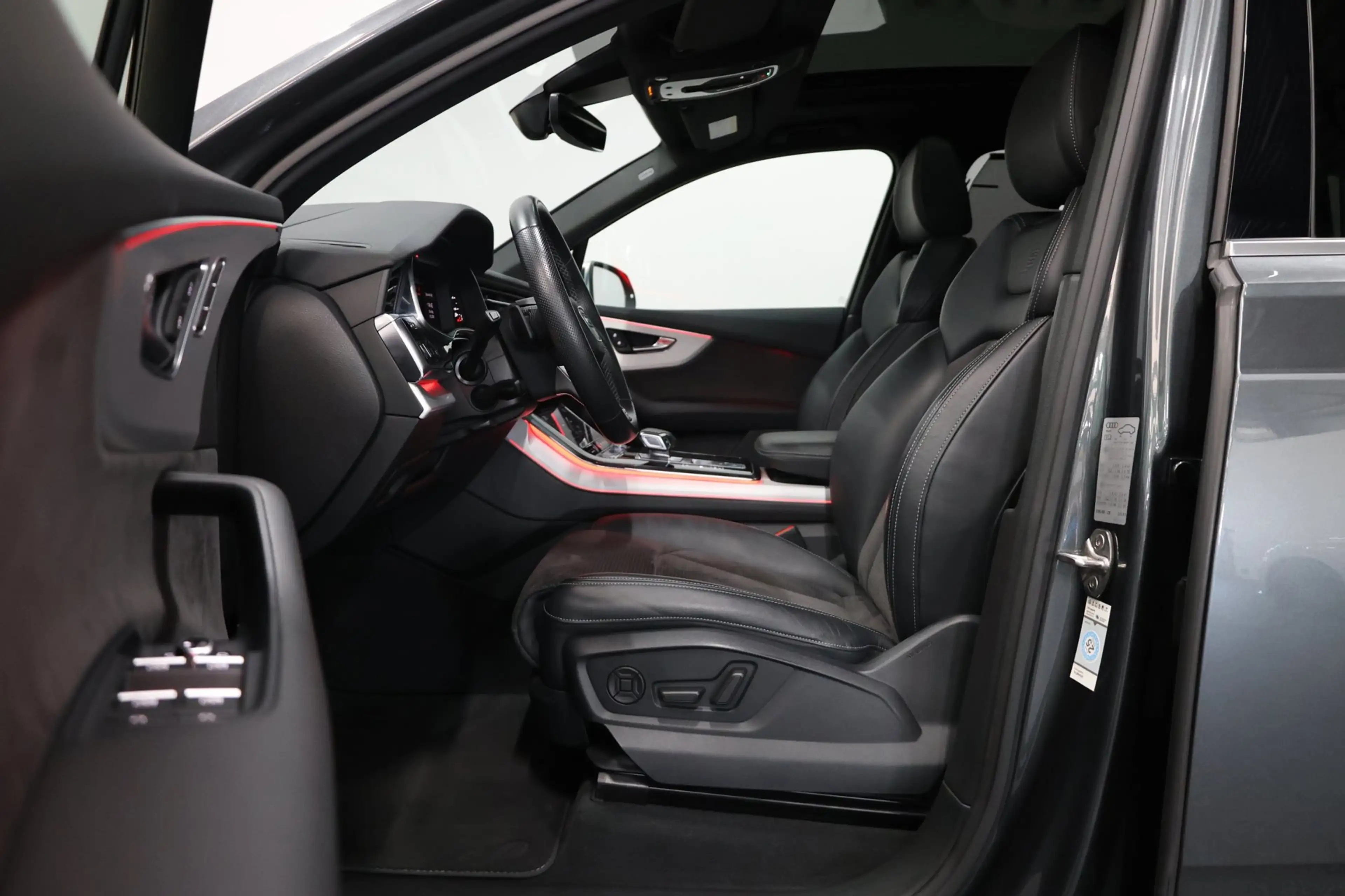 Audi SQ7 4.0 TFSI quattro 507+PK LED/VIRTUAL/SFEER/PANO/HEA — photo 11