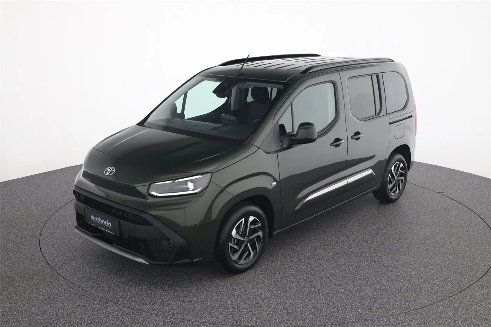 Toyota Proace City Verso L1 1,5l, Family Grün - 2