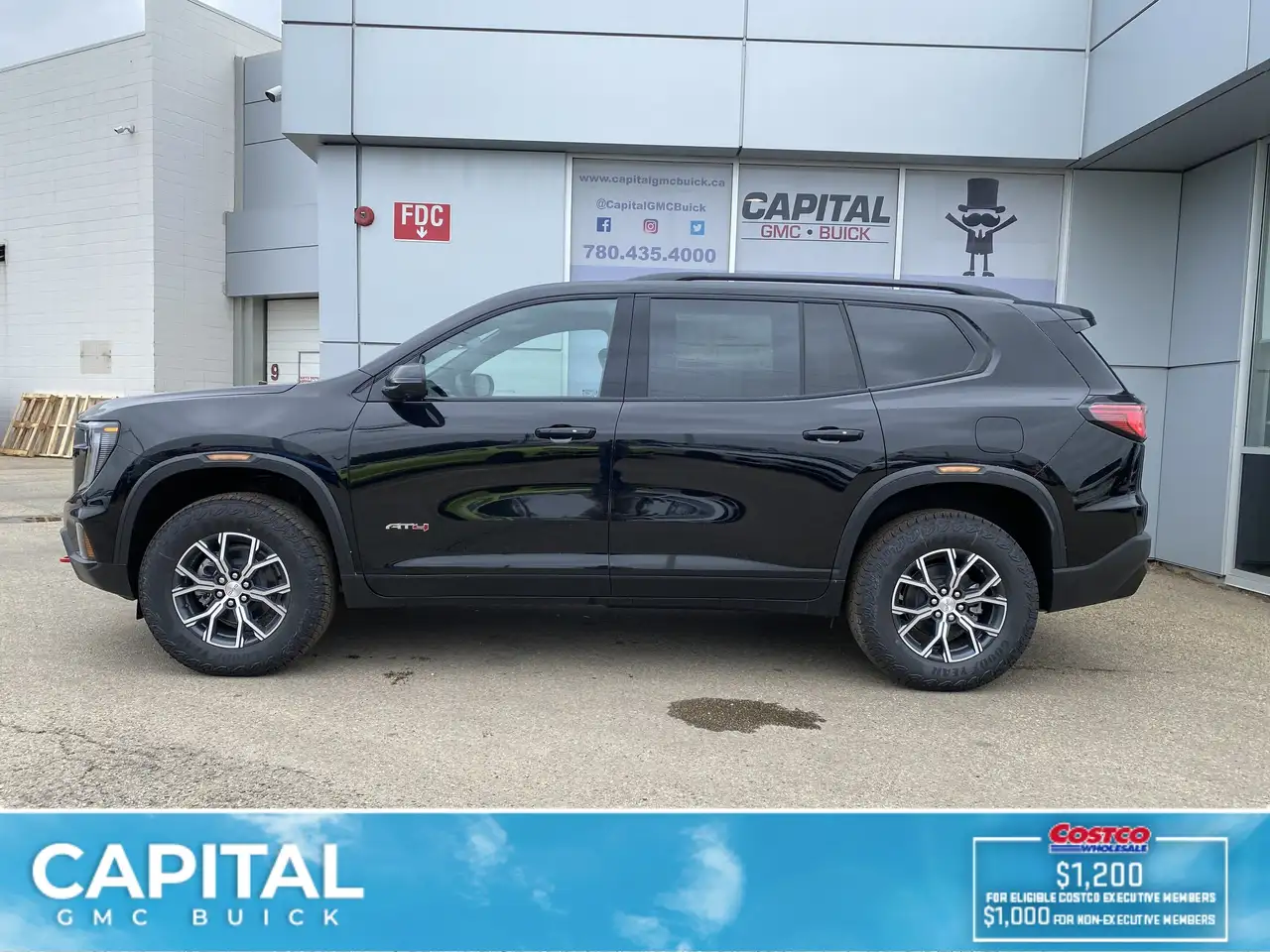GMC Acadia снимка GMC Acadia