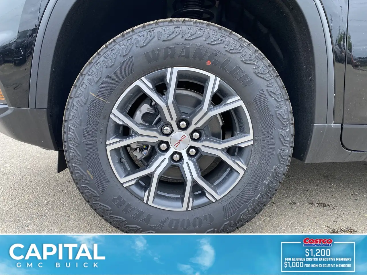 GMC Acadia снимка GMC Acadia