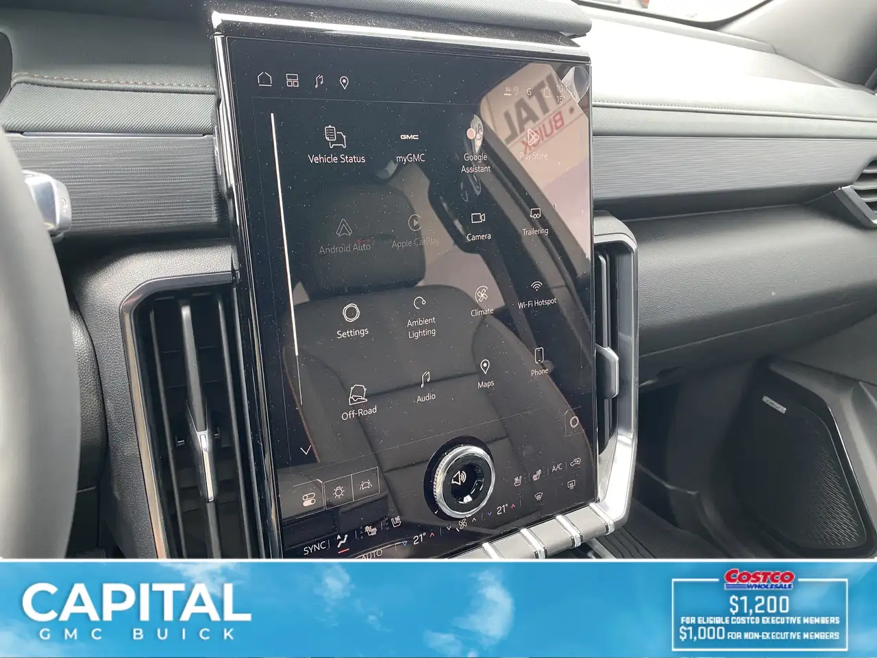 GMC Acadia снимка GMC Acadia