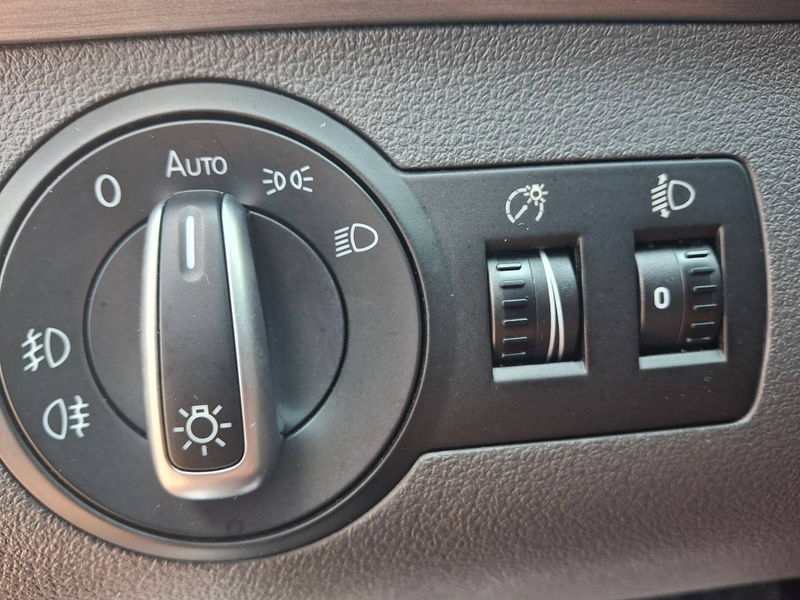 Volkswagen Touran Comfortline, 1.Hd, TÜV neu, Navi, DSG, SHZ, Bluetooth — photo 10