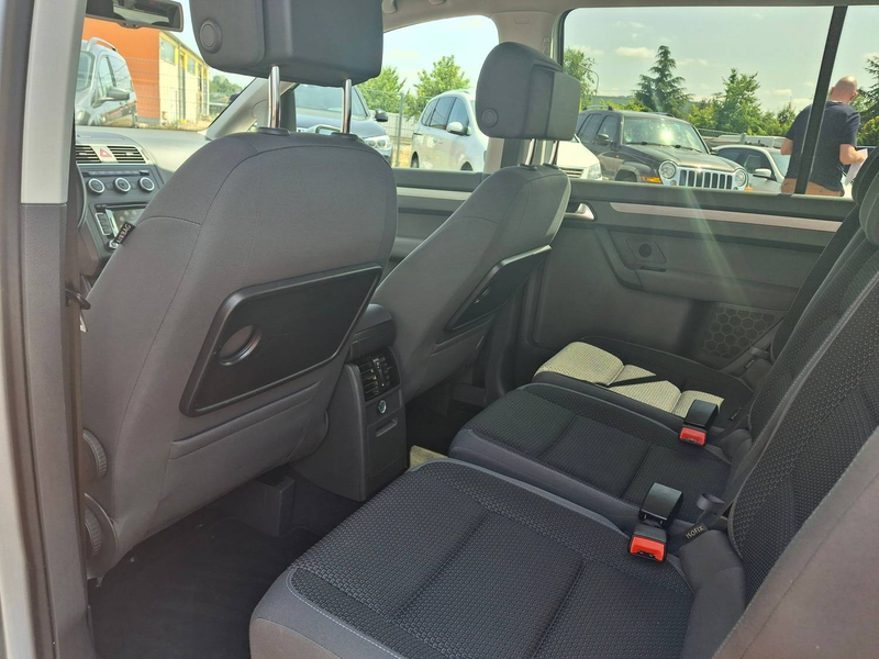 Volkswagen Touran Comfortline, 1.Hd, TÜV neu, Navi, DSG, SHZ, Bluetooth — photo 7