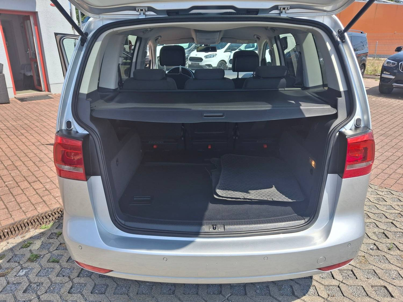 Volkswagen Touran Comfortline, 1.Hd, TÜV neu, Navi, DSG, SHZ, Bluetooth — photo 14
