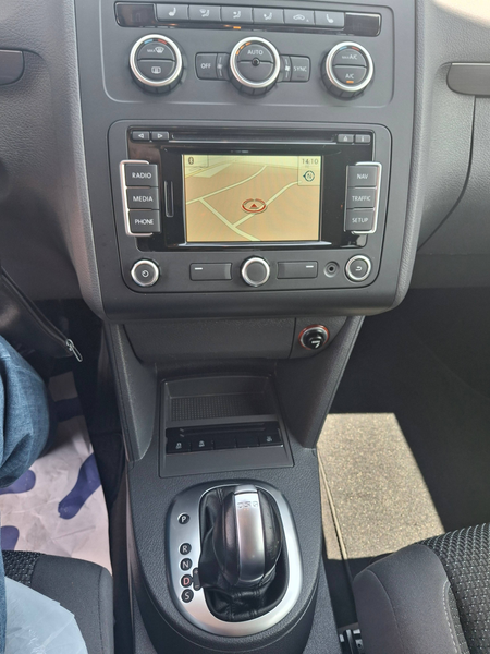 Volkswagen Touran Comfortline, 1.Hd, TÜV neu, Navi, DSG, SHZ, Bluetooth — photo 12