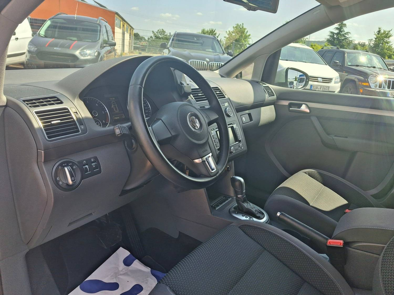 Volkswagen Touran Comfortline, 1.Hd, TÜV neu, Navi, DSG, SHZ, Bluetooth — photo 6