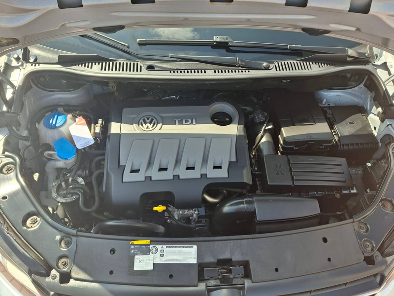 Volkswagen Touran Comfortline, 1.Hd, TÜV neu, Navi, DSG, SHZ, Bluetooth — photo 13