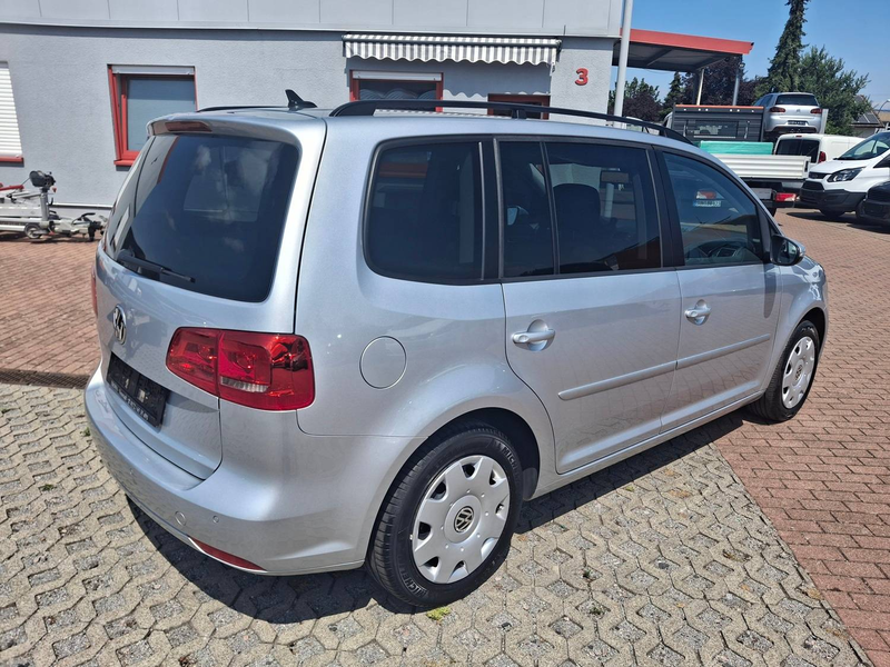 Volkswagen Touran Comfortline, 1.Hd, TÜV neu, Navi, DSG, SHZ, Bluetooth — photo 3