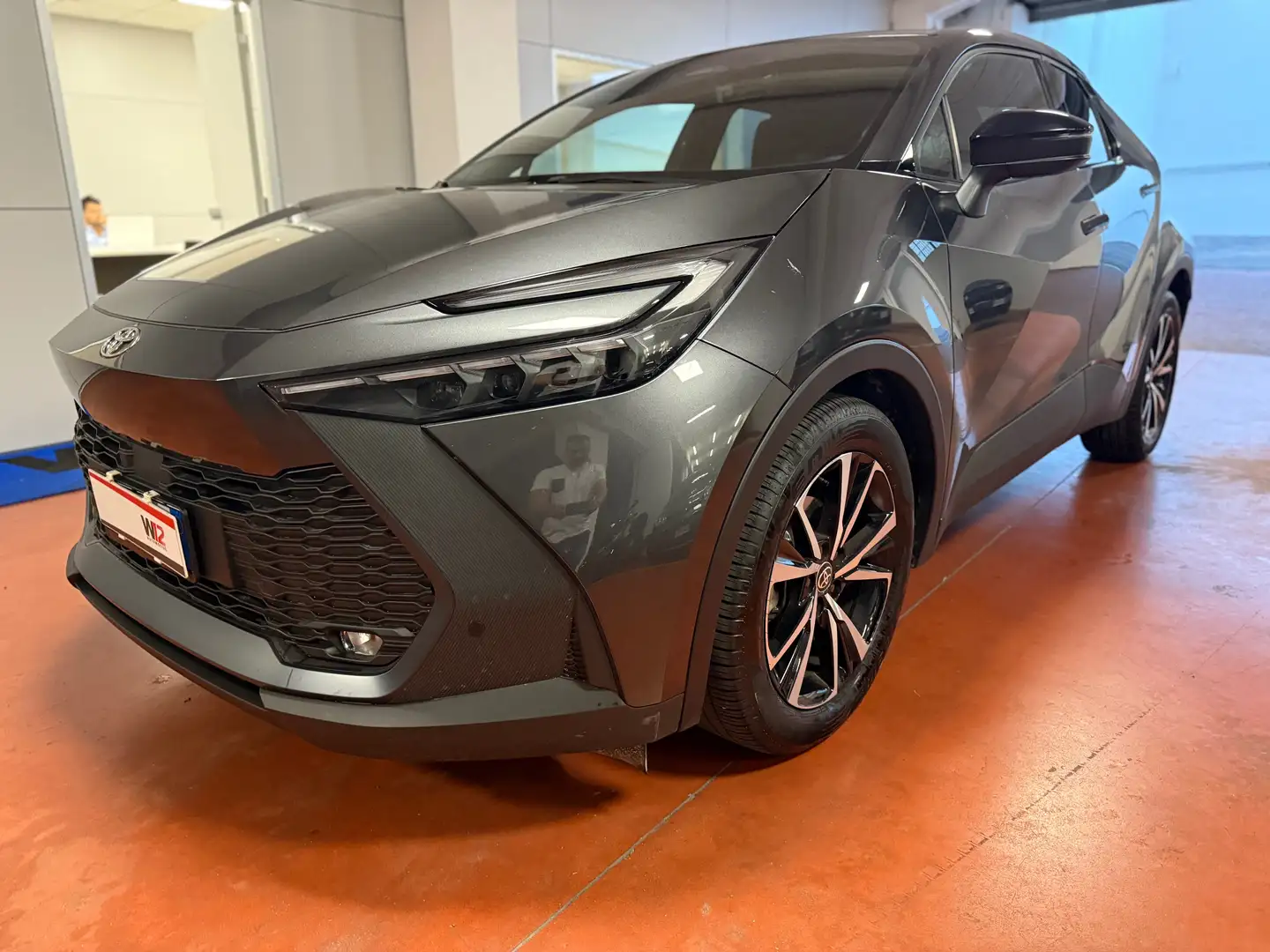 Toyota C-HR C-HR II  1.8 hev Trend fwd e-cvt Gris - 1