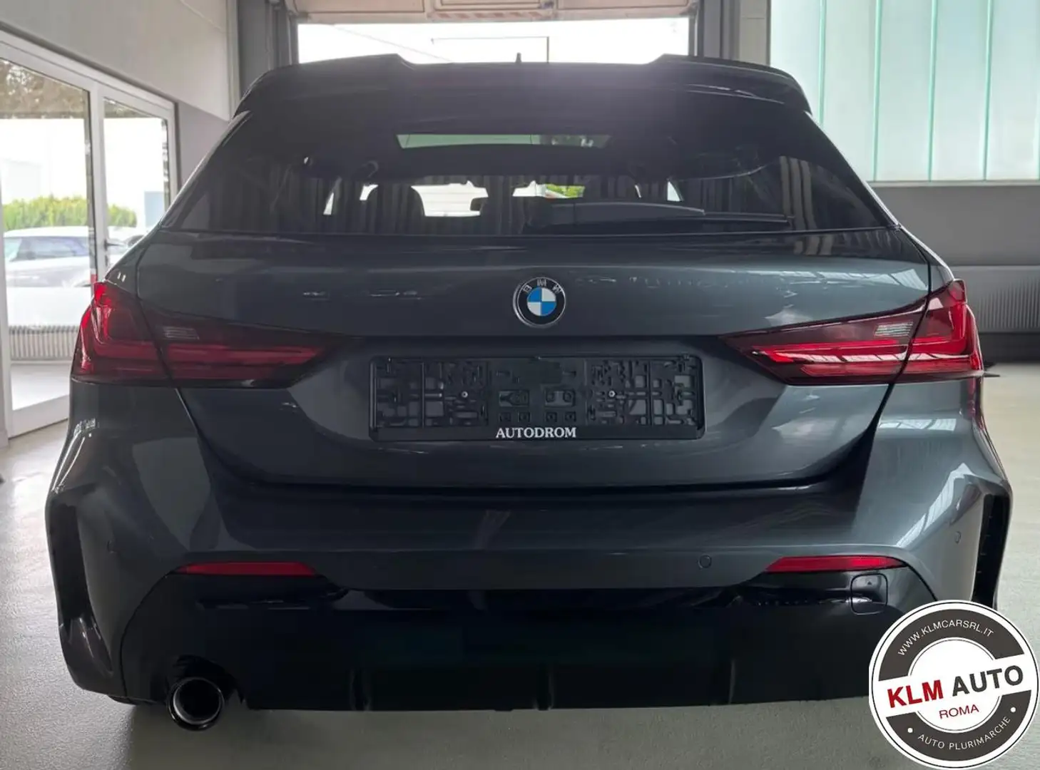 BMW 118 i 5p. M SPORT TETTO/PANO/SPOILER/BMW Gris - 2