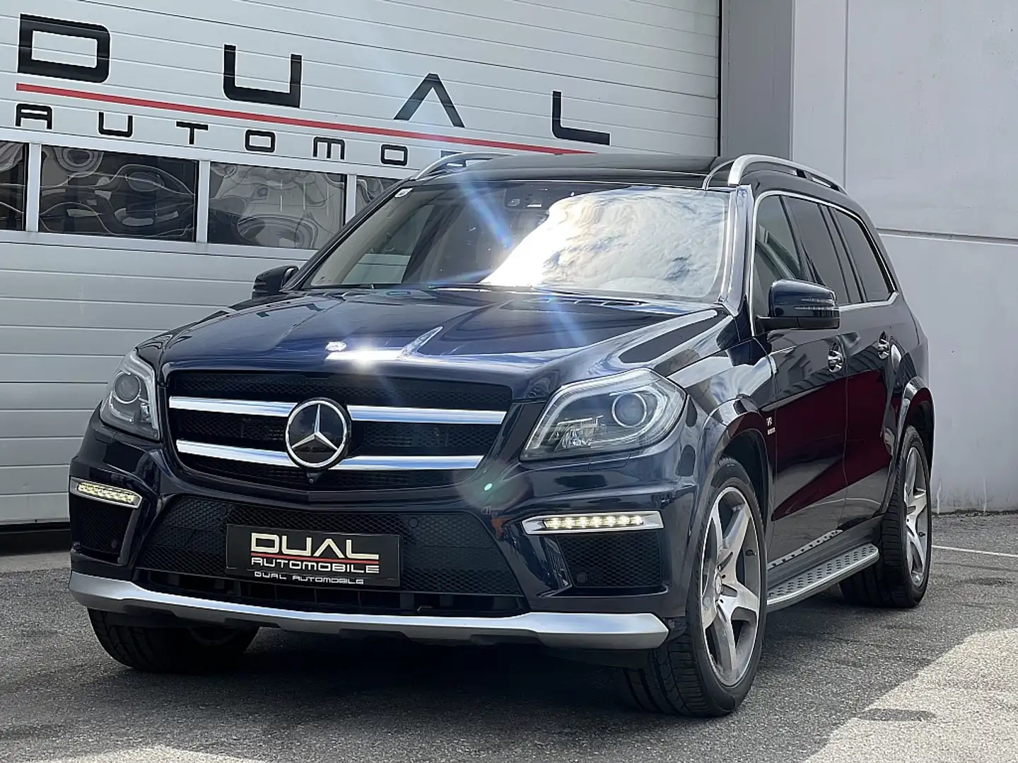 Mercedes-Benz GL 63 AMG 4MATIC Aut.|1.BESITZ|7SITZER|PANO|DISTRONIC Blau - 1