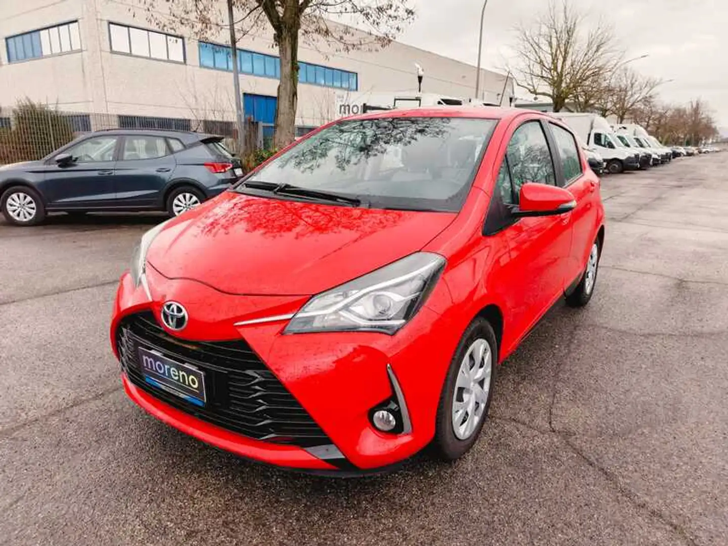 Toyota Yaris 1.0 Active Red - 1
