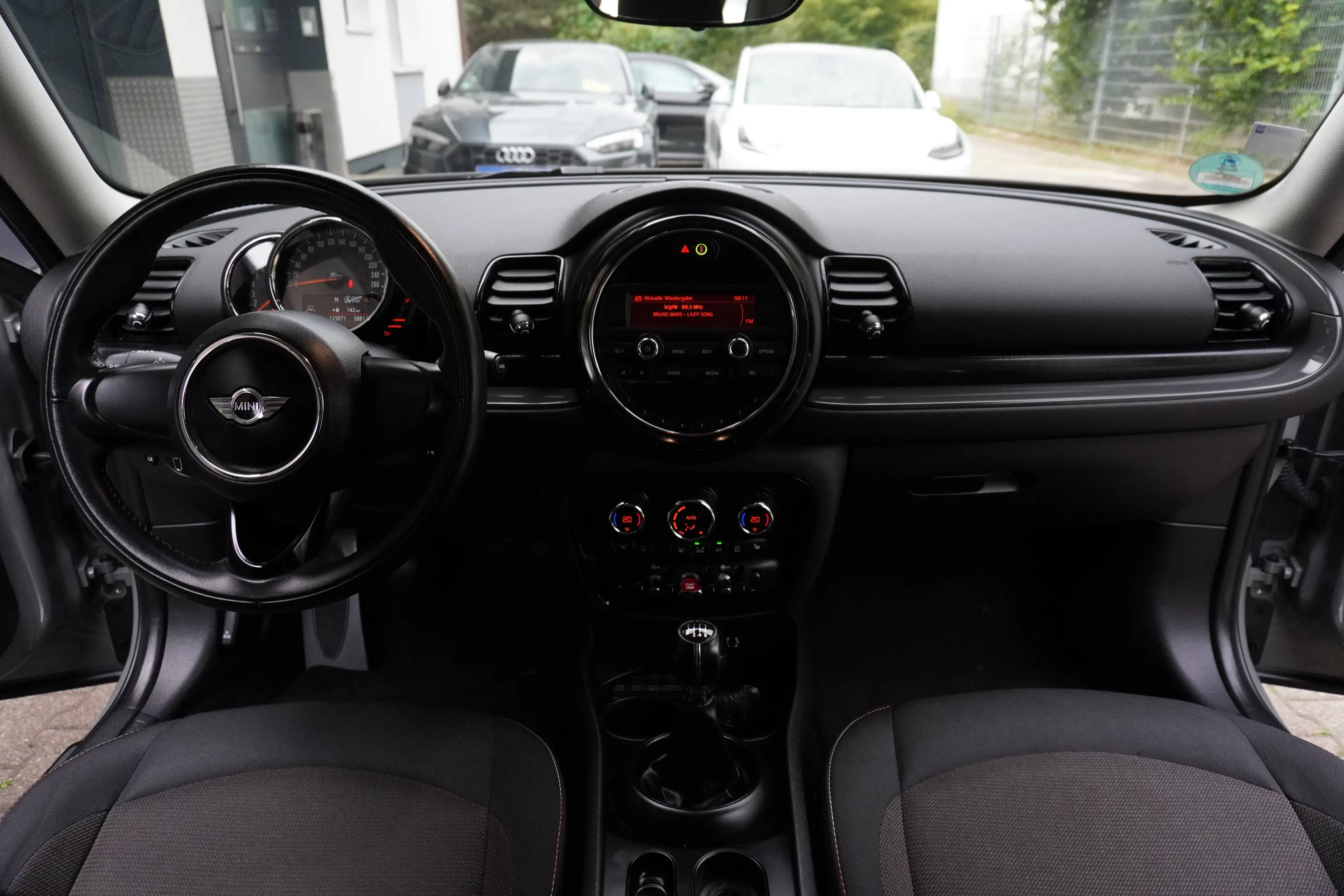 MINI One Clubman 1.5 KLIMA+ALU+PDC+ZV+6GANG+2Hand+123Tkm — photo 11