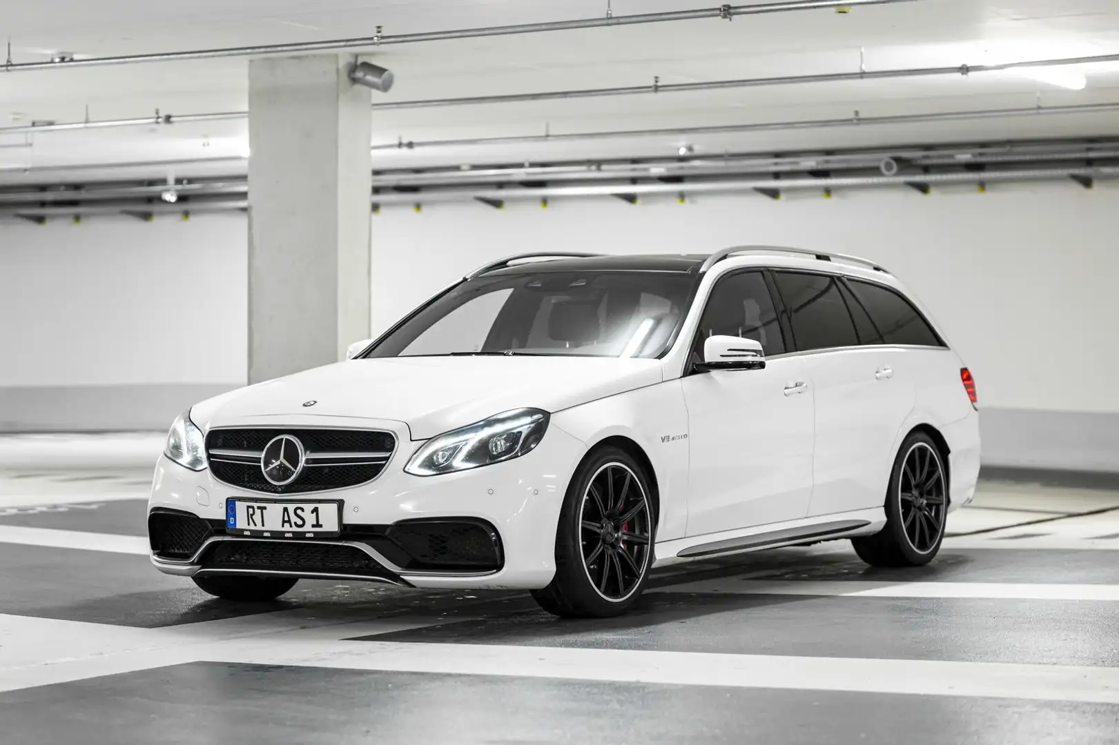 Mercedes-Benz E 63 AMG S 4Matic T-Modell Wit - 1