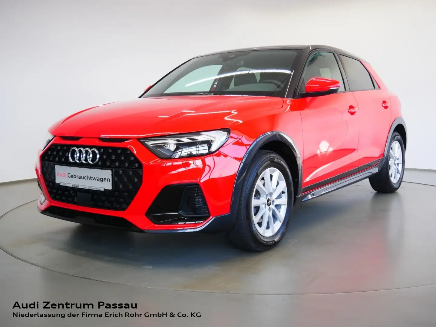 Audi A1 citycarver 30 TFSI S line S tro. LED PDC+ SHZ DAB Schwarz - 1