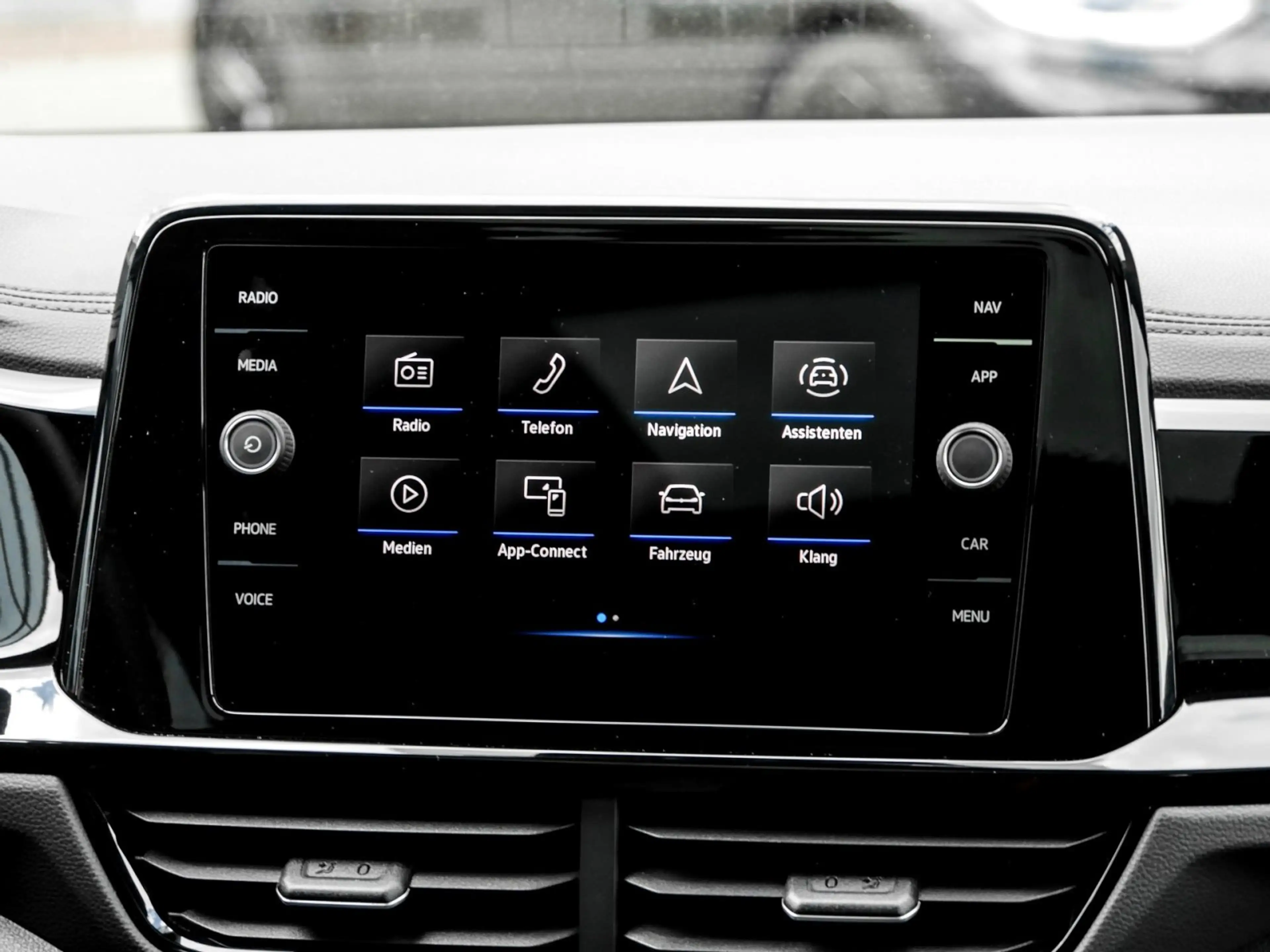 Volkswagen T-Roc R IQ.Light Navi AHK TravelAss. Pano beats Keyless — photo 7