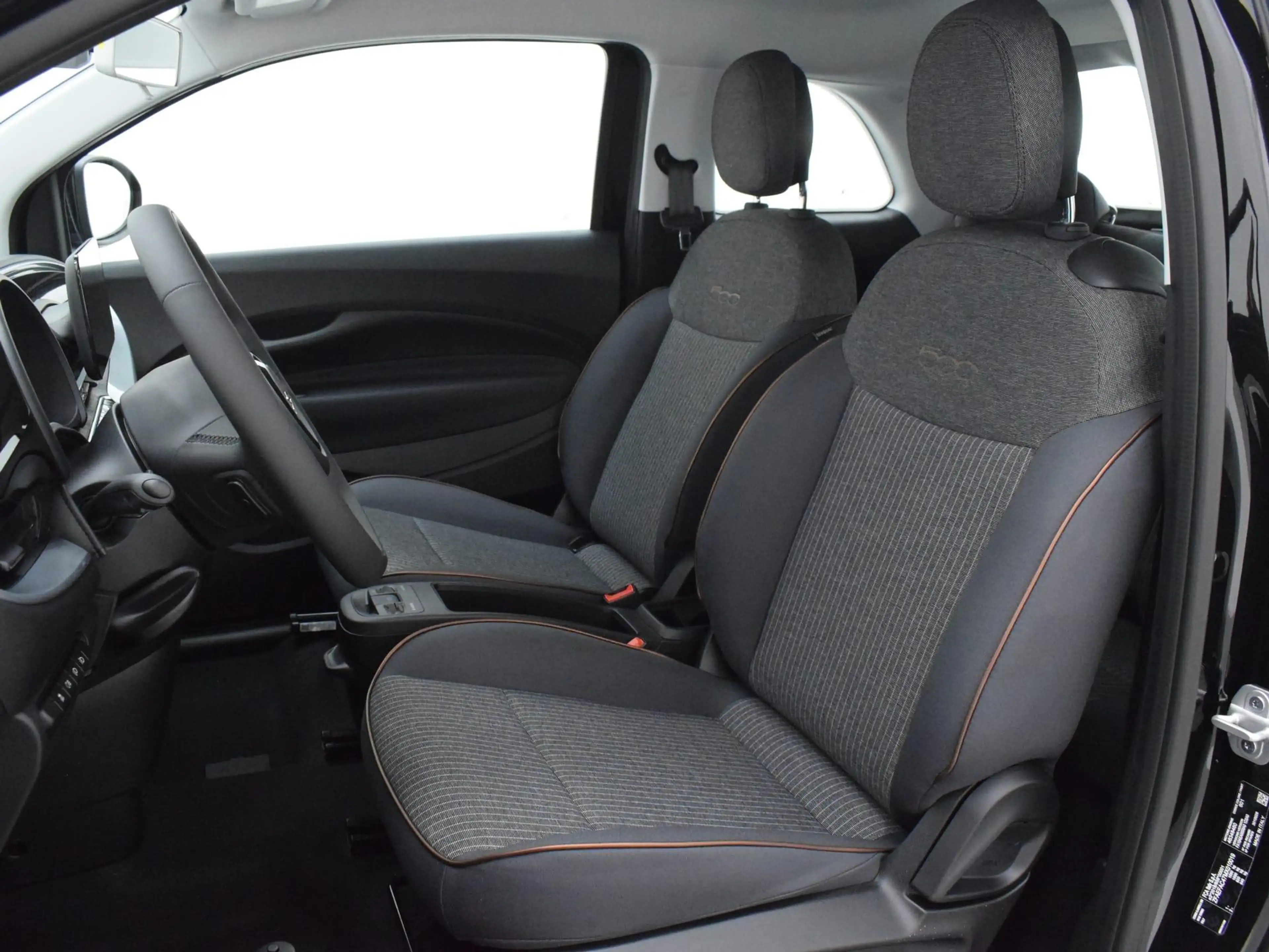 Fiat 500e Business Launch Edition | Climate Control | Apple — photo 3