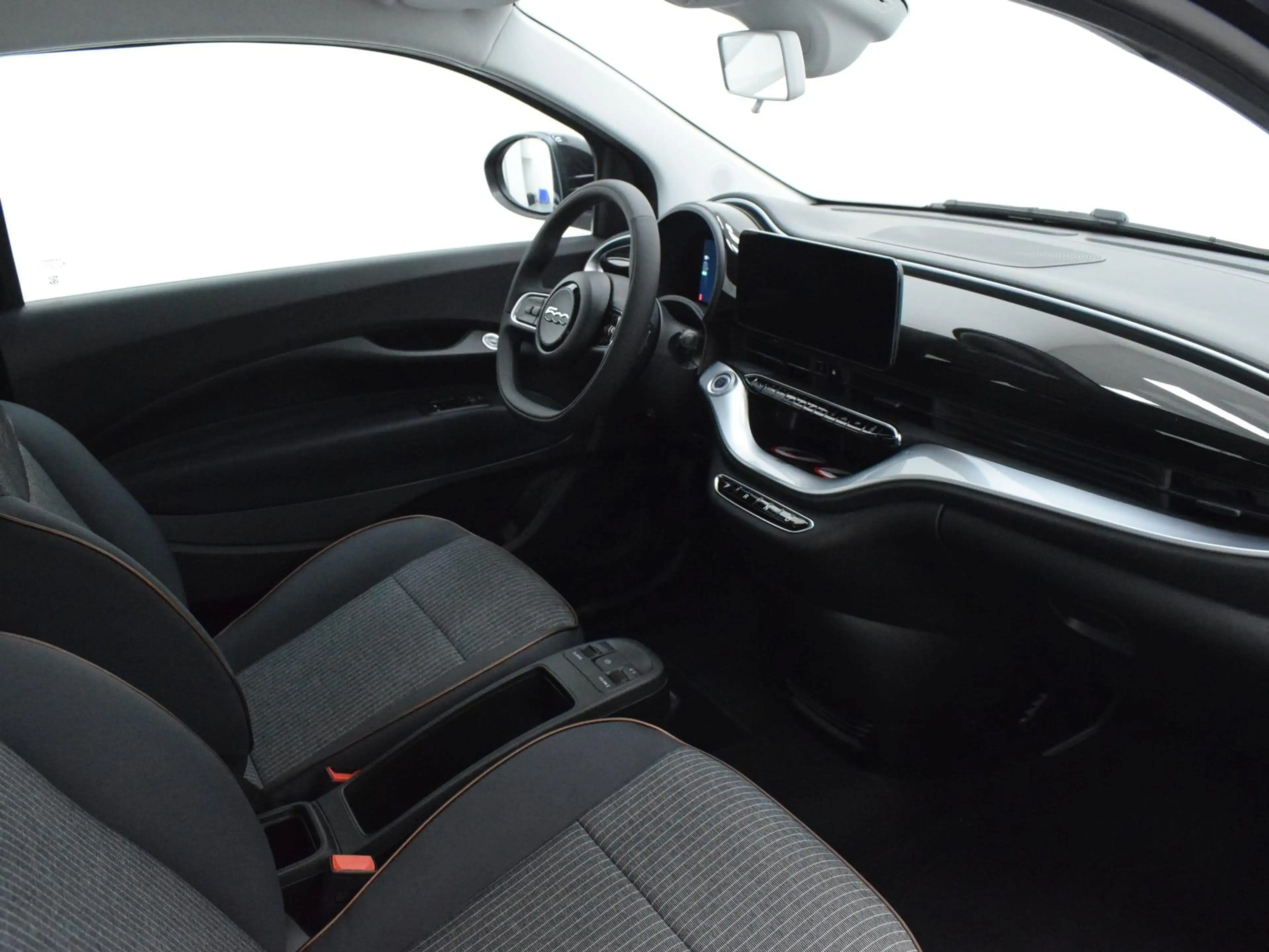 Fiat 500e Business Launch Edition | Climate Control | Apple — photo 4
