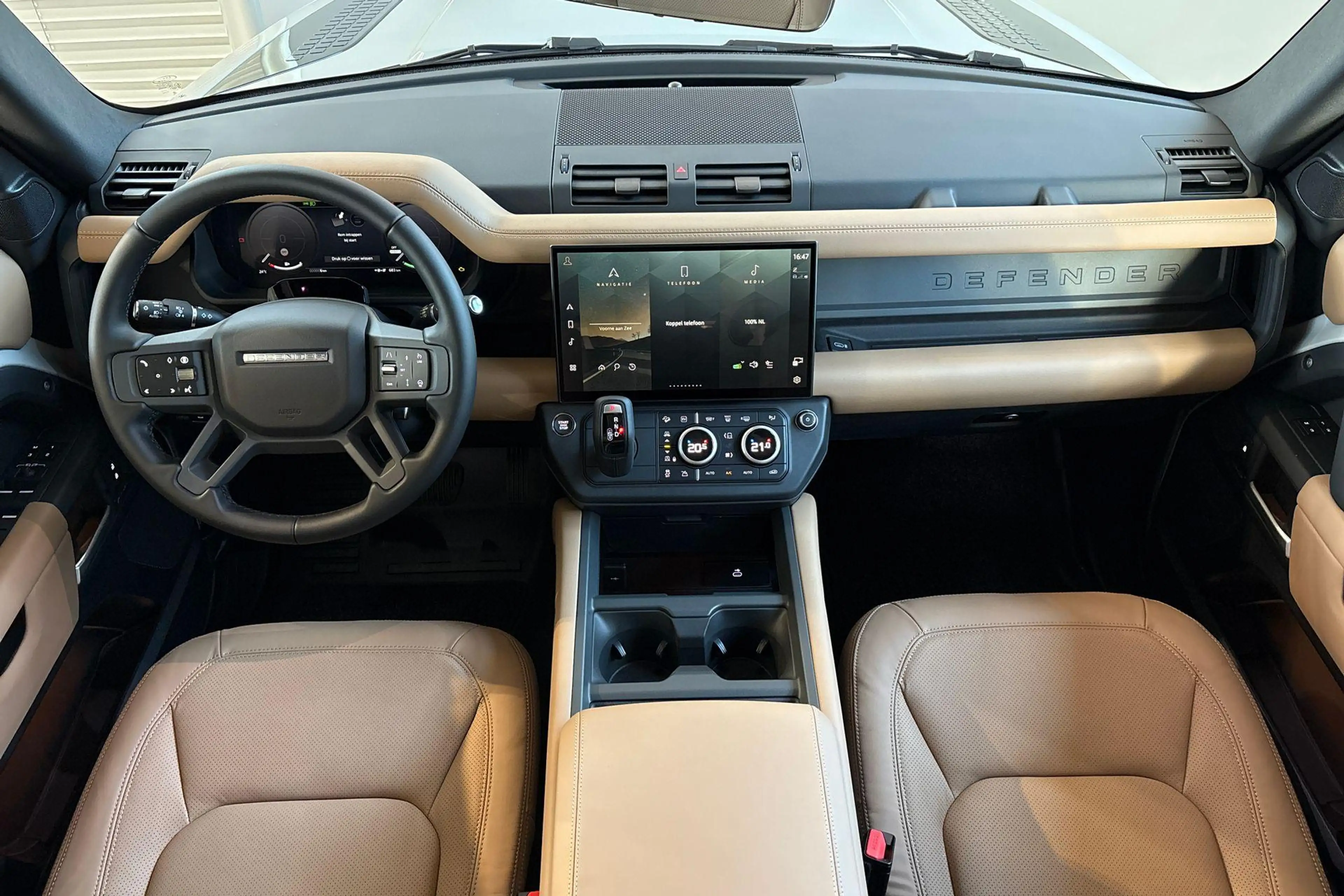 Land Rover Defender 110 P300e X-Dynamic HSE | TOW PACK | CLIMATE PACK — photo 4