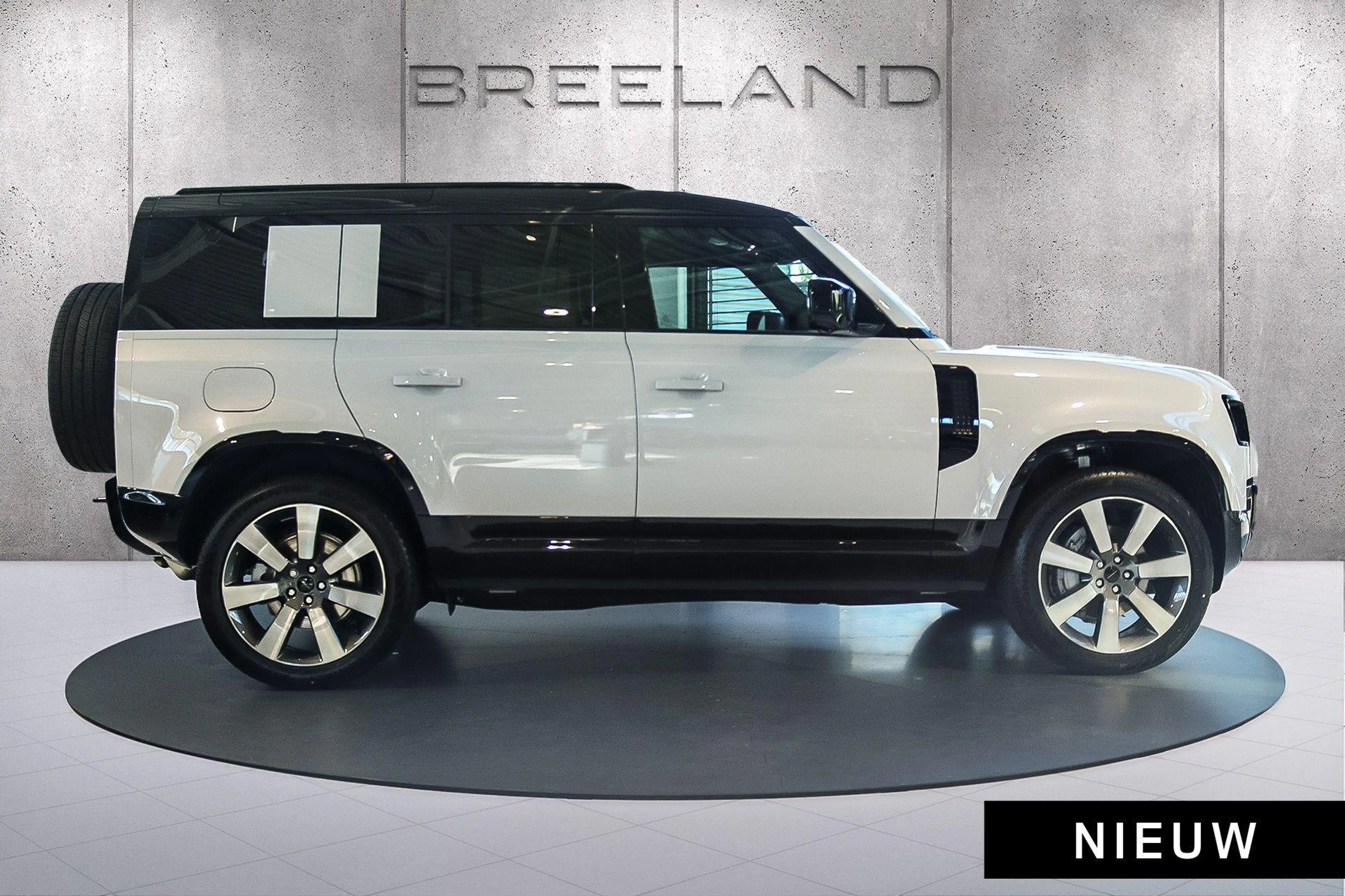 Land Rover Defender 110 P300e X-Dynamic HSE | TOW PACK | CLIMATE PACK — photo 6