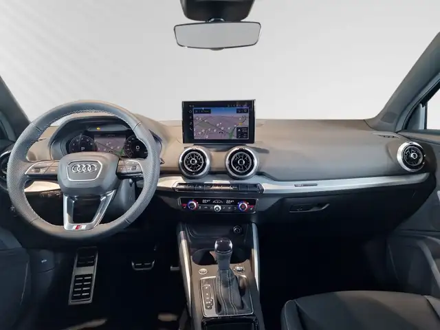 Audi Q2 view 7