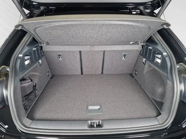 Audi Q2 view 10
