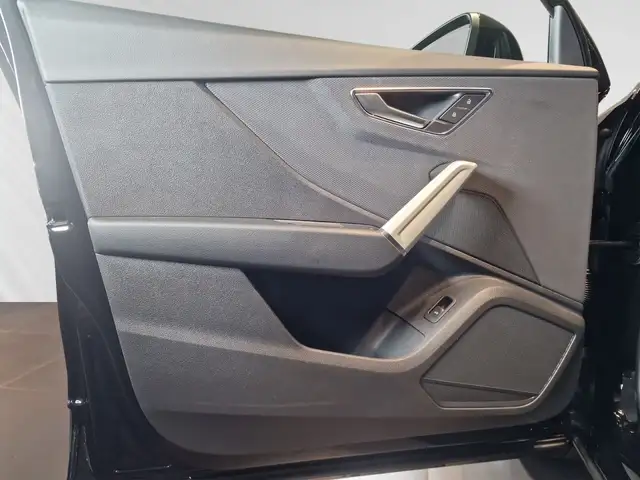 Audi Q2 view 14