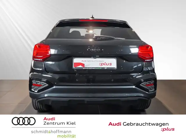 Audi Q2 view 5