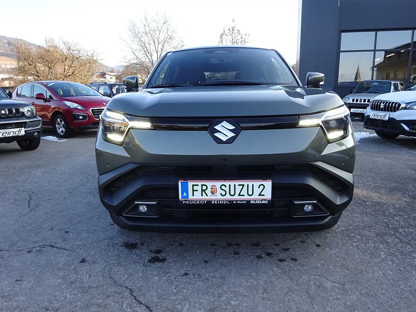 Suzuki Vitara Suzuki e-VITARA 61kWh GL+ Allgrip-e Flash,"VORF... Grün - 2