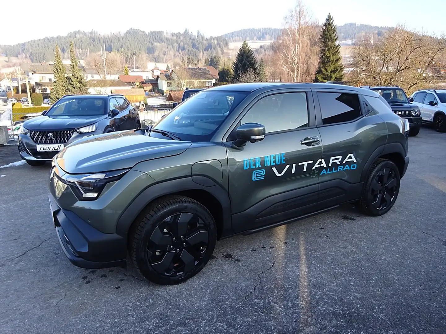 Suzuki Vitara Suzuki e-VITARA 61kWh GL+ Allgrip-e Flash,"VORF... Grün - 1