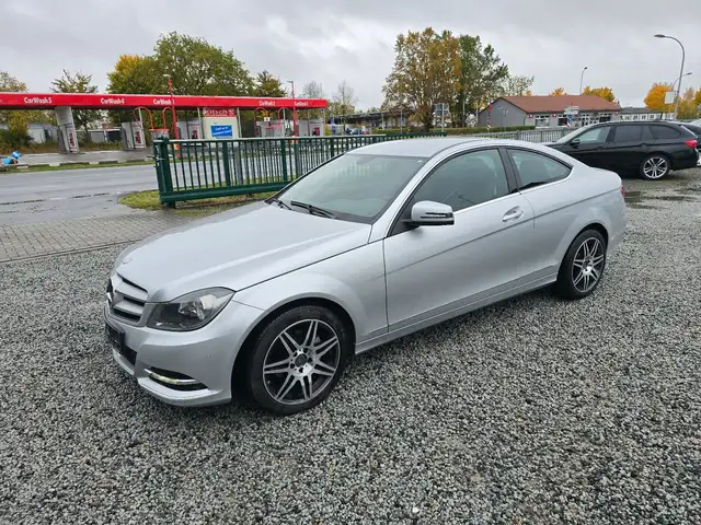 Mercedes-Benz C 180 C -Klasse Coupe C 180 CGI BlueEfficiency