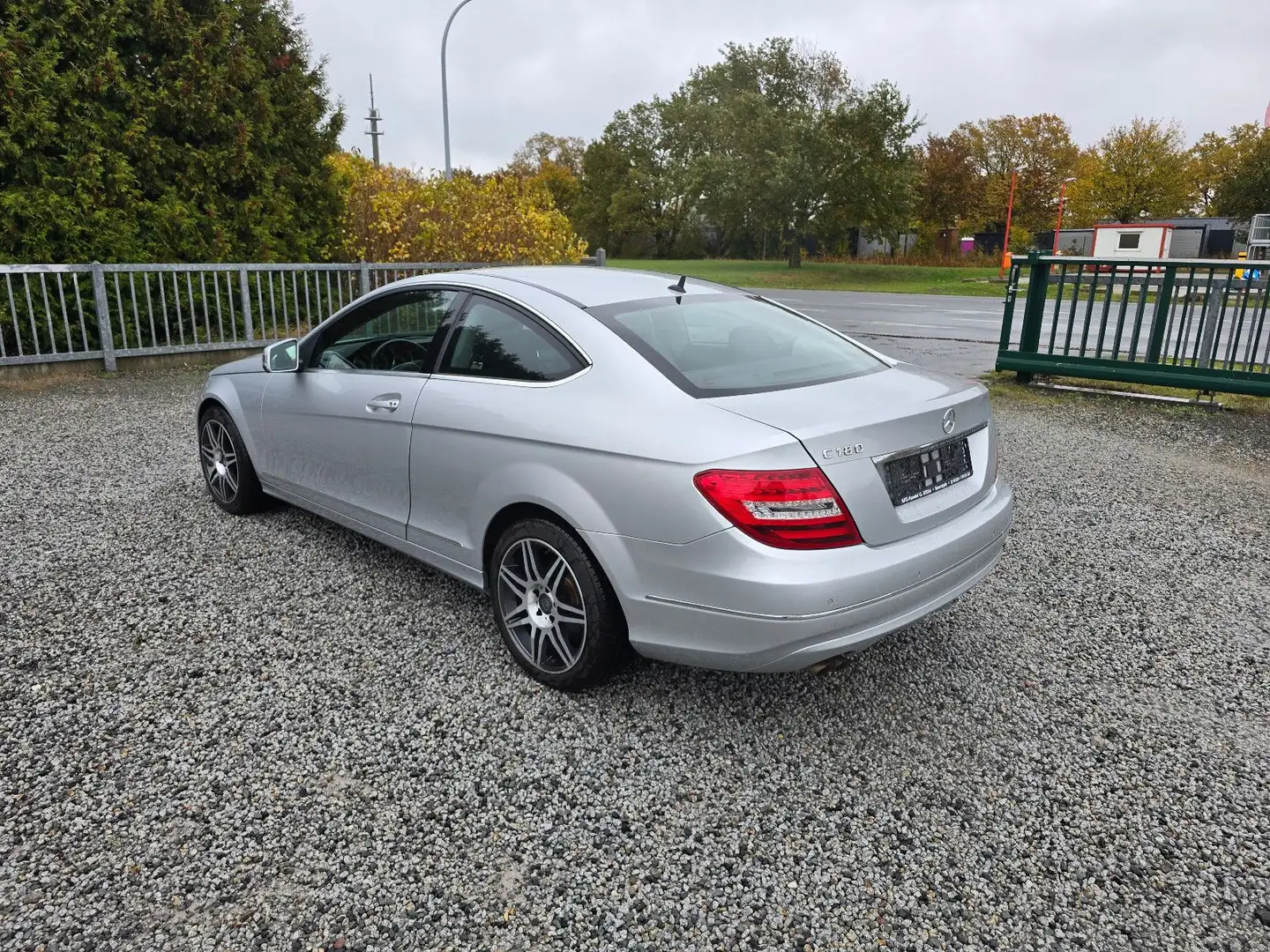 Mercedes-Benz C 180 C -Klasse Coupe C 180 CGI BlueEfficiency Silber - 2
