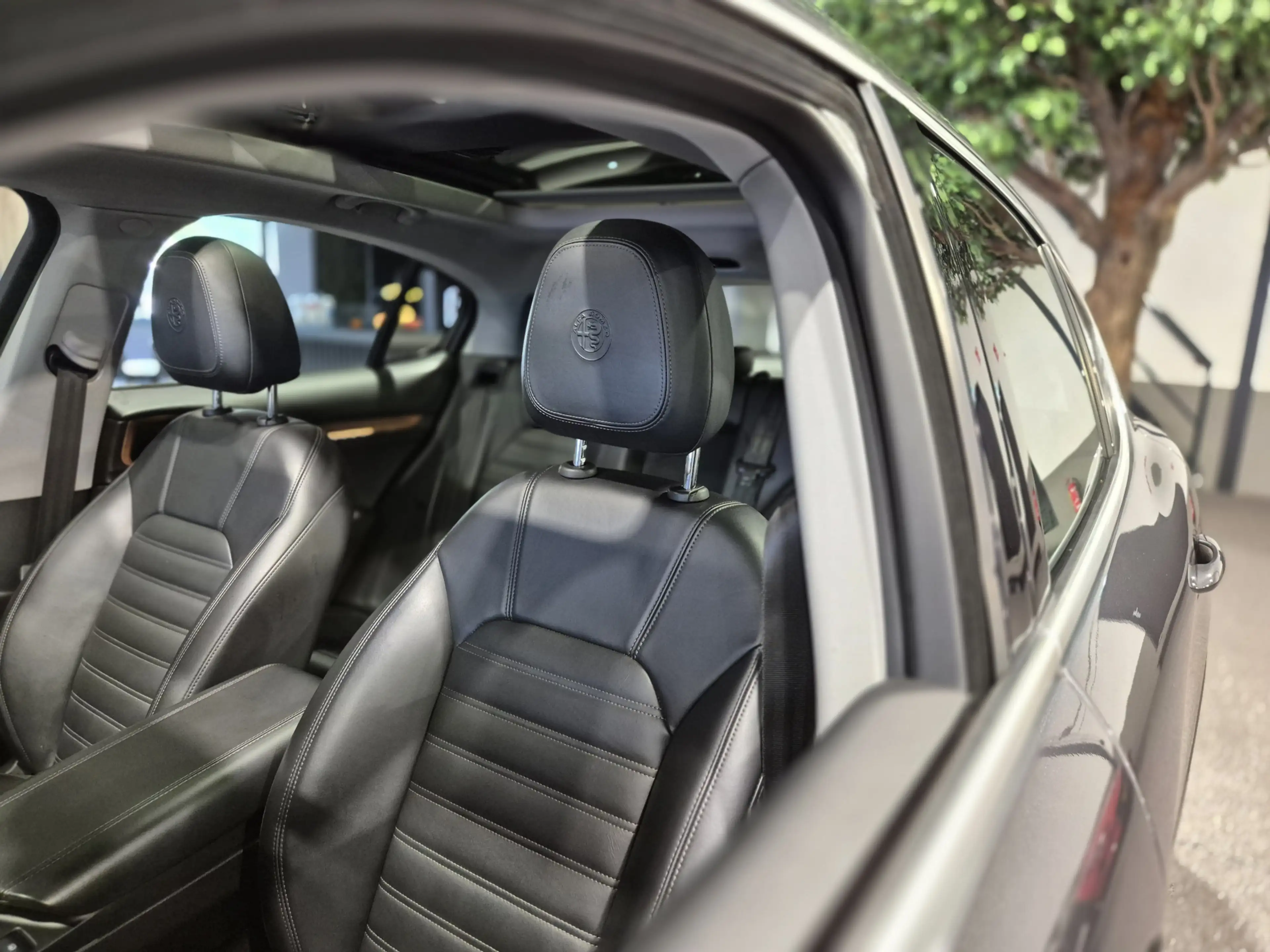 Alfa Romeo Stelvio 2.0 T AWD Veloce Panorama | Harman-Kardon | Camera — photo 4