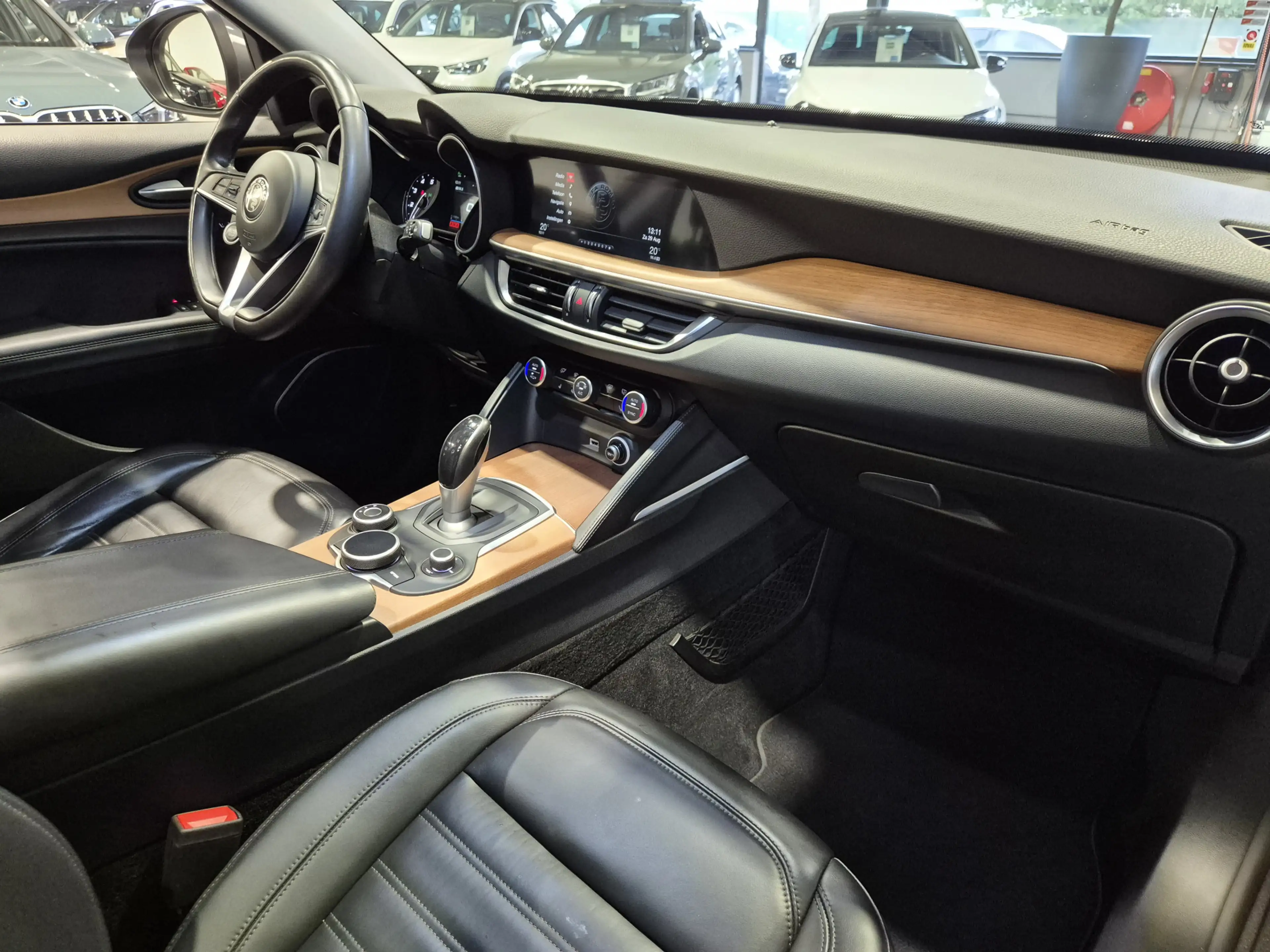Alfa Romeo Stelvio 2.0 T AWD Veloce Panorama | Harman-Kardon | Camera — photo 10