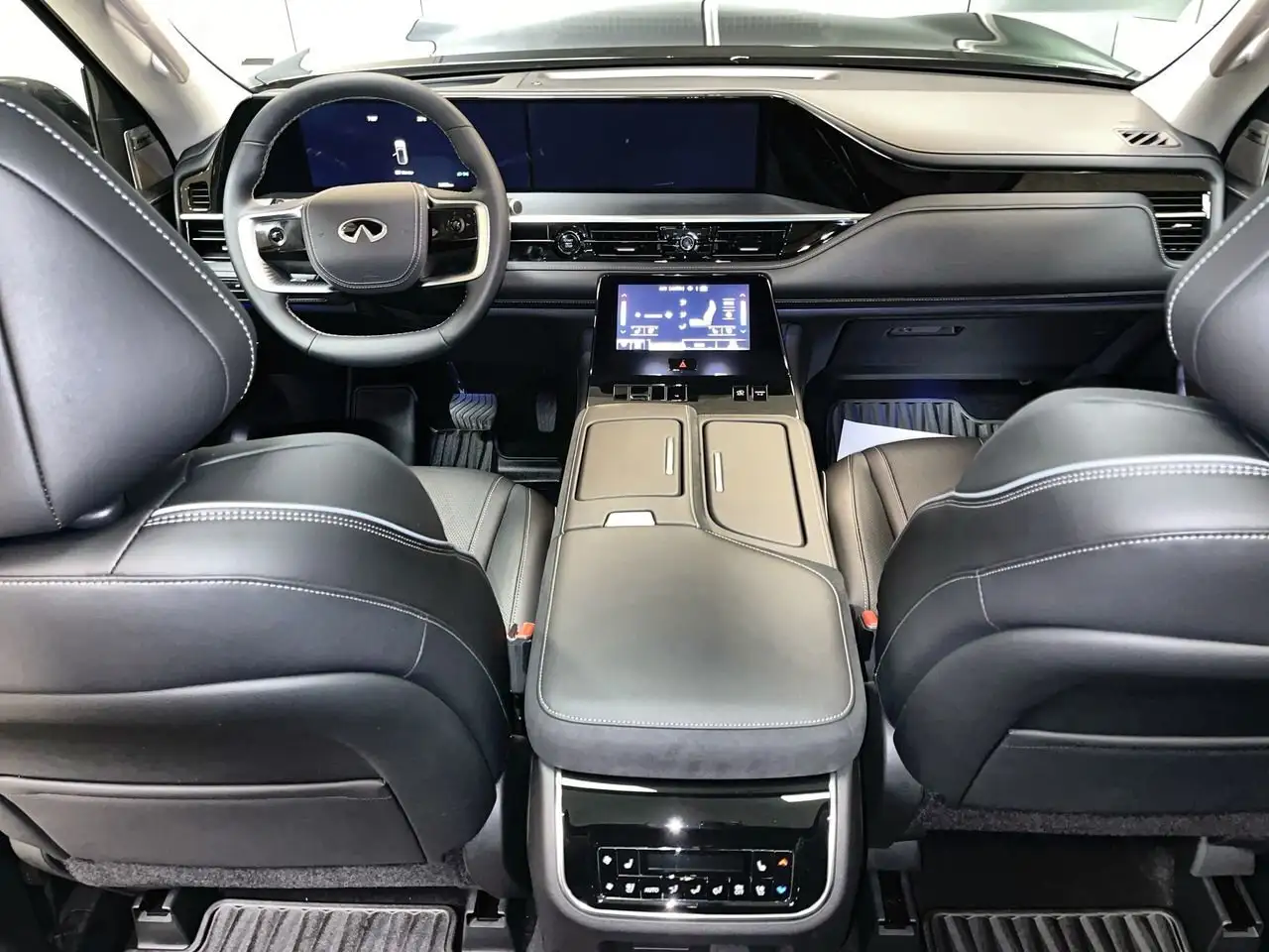Infiniti QX80 снимка Infiniti QX80