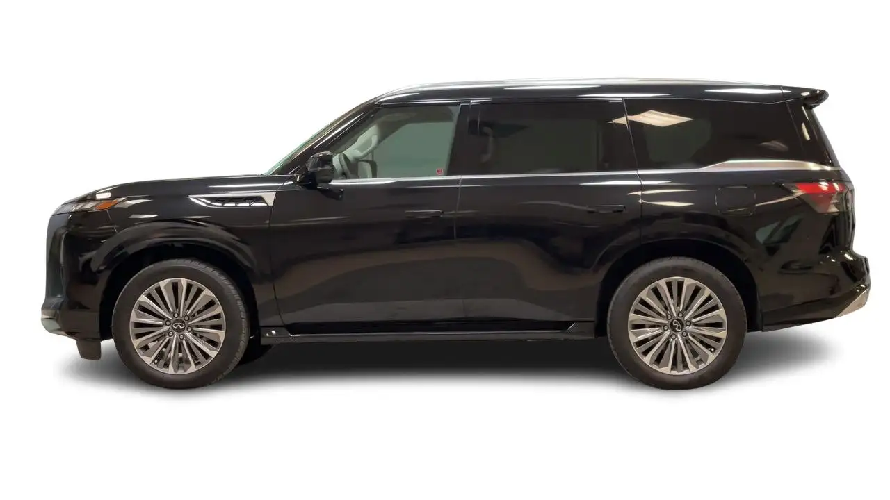 Infiniti QX80 снимка Infiniti QX80