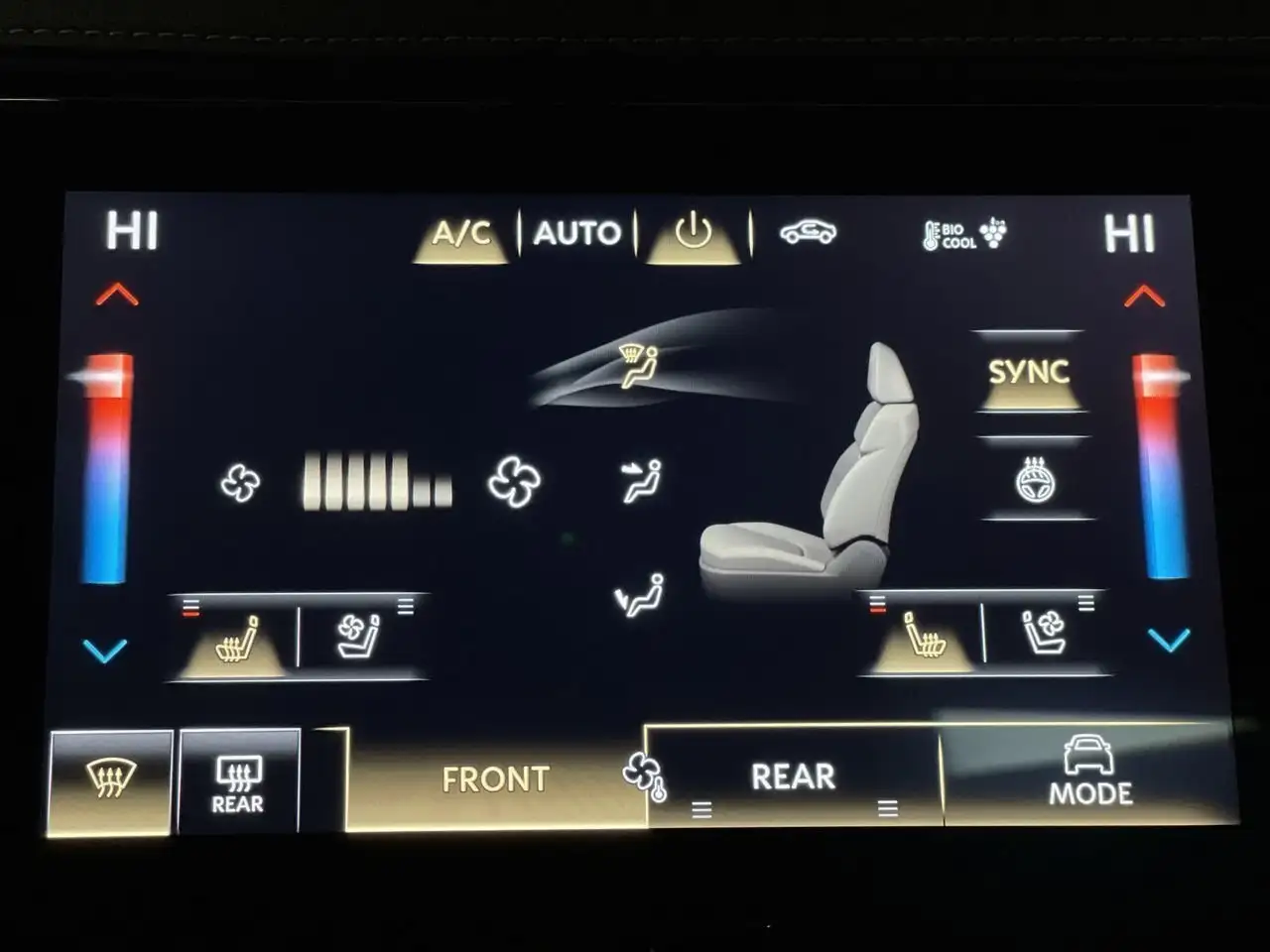 Infiniti QX80 снимка Infiniti QX80