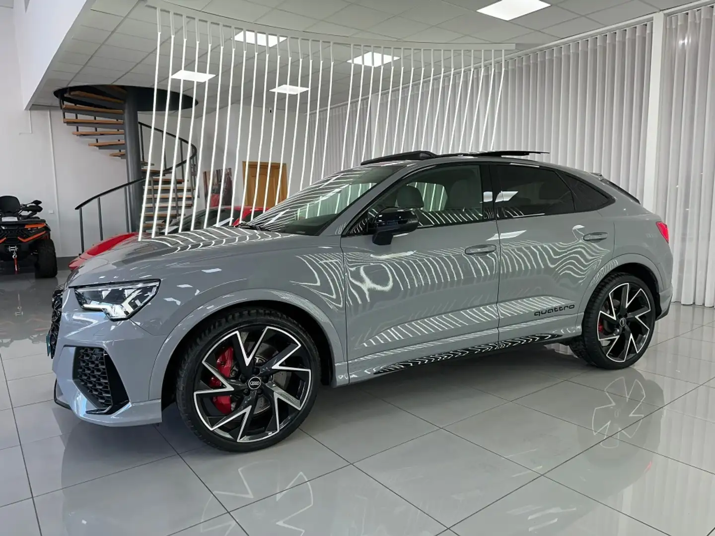 Audi RS Q3 Sportback 2.5 TFSI quattro S tronic Gris - 2