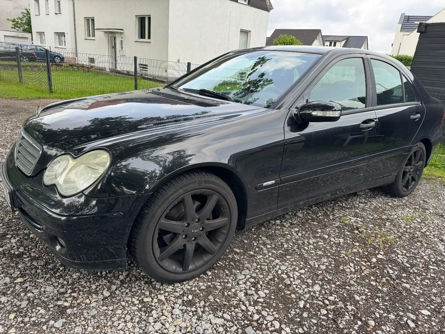 Mercedes-Benz C 180 C -Klasse Lim. C 180 Komp.,Klima,Servo,TÜV Neu Zwart - 1