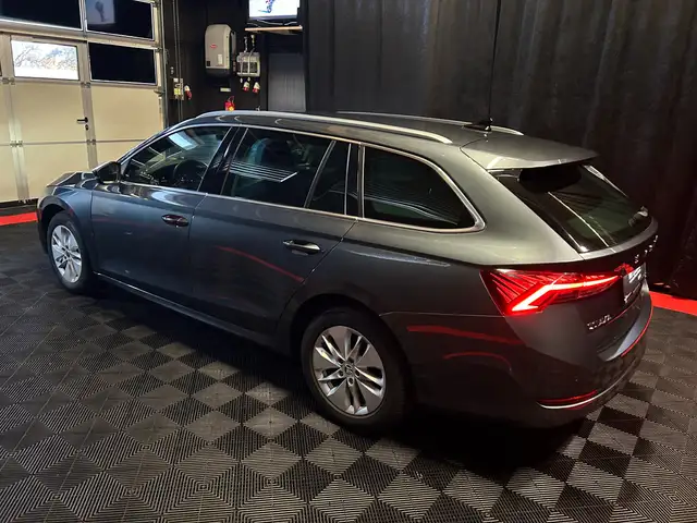 Skoda Octavia view 12