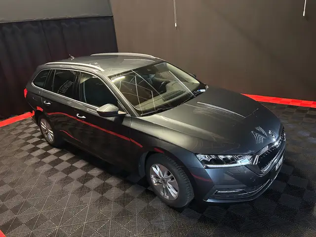 Skoda Octavia view 8